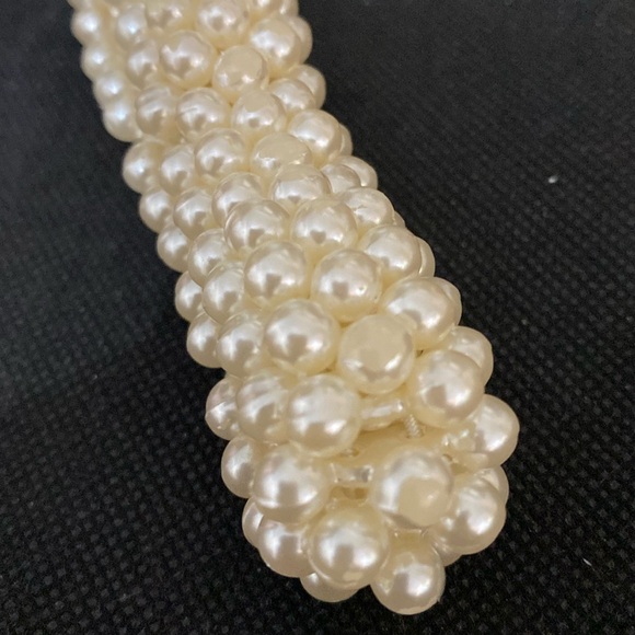 Vintage 1” expandable mixed pearl bracelet/cuff - Picture 6 of 7